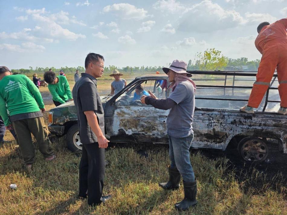 นายถนอม​ สมผล​ นายกเทศมนตรีตำบลงิ้วด่อนพร้อมด้วยพันตรีระเวียง​ ฤทธิธรรม​ นายปิยะ​ โคตรผาย​ รองนายกเทศมนตรี พร้อมกำลังกู้ภัยเทศบาลตำบลงิ้วด่อน​ออกช่วยเหลือรถยนต์บรรทุกฟางข้าว​ ที่ประสบอุบัติเหตุเกี่ยวสายไฟฟ้าทำให้เกิดประกาย ไฟลุกลามไหม้​ เสียหายทั้งคัน และสามารถควบคุมสถานการณ์เพลิงไหม้
