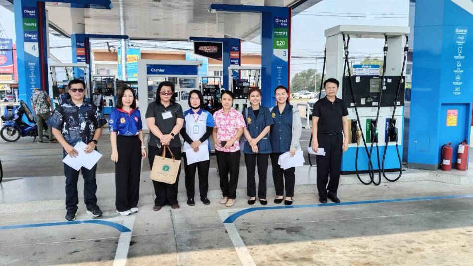 งานสาธารณสุขและสิ่งแวดล้อม  เทศบาลตำบลงิ้วด่อน ออกตรวจสถานประกอบกิจการที่เป็นอันตรายต่อสุขภาพ จำนวน 4 กิจการ ปั้มน้ำม.12 ม.5 ม.14 และสวนน้ำม.14 โดยการนำของหัวหน้าสำนักปลัด นิติกร หัวหน้าฝ่ายปกครอง และนักวิชาการสุขาภิบาลชำนาญการ